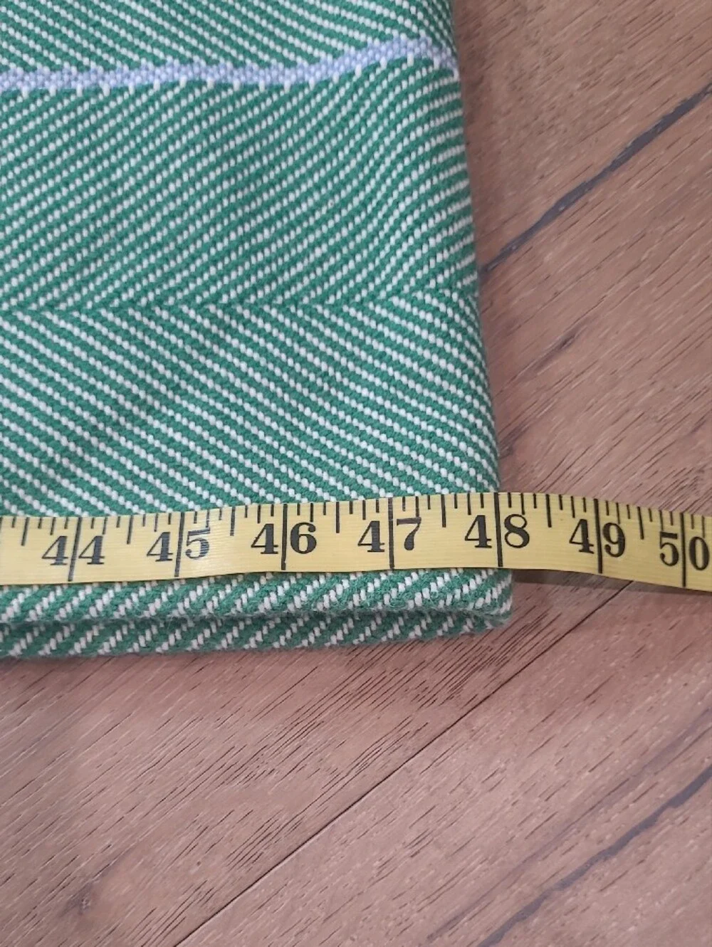 EUC Pottery Barn Blanket Green/White Knit Chevron Pattern Queen Size Blanket